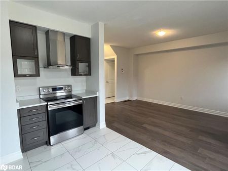 For Lease - 57 BANK Street, Essa, Ontario - Photo 5