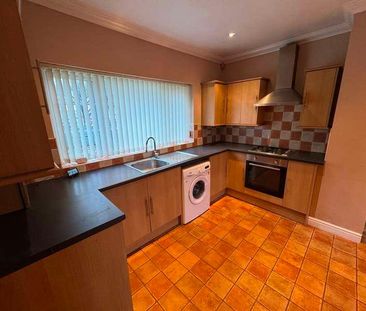 West Avenue, Woodlands, Doncaster, DN6 - Photo 3