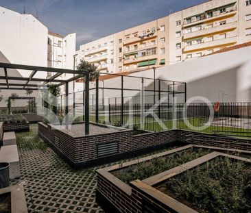 2 room luxury Apartment for rent in Madrid, Spain - Photo 2