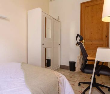 Room in a shared 9-bedroom apartment for rent in la Nova Esquerra de l'Eixample, all bills included - Foto 6
