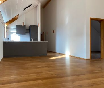 Einzigartige 3½ Zimmer-Dachwohnung an zentraler Lage - Photo 4