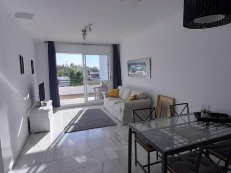 2 bedroom luxury penthouse for rent in Nueva Andalucia, Andalusia - Photo 5