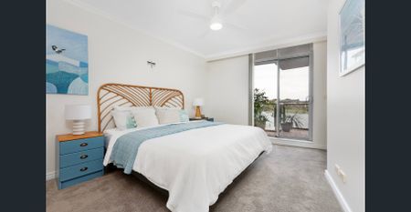 Prestigious waterfront living in the heart of Drummoyne - Photo 3