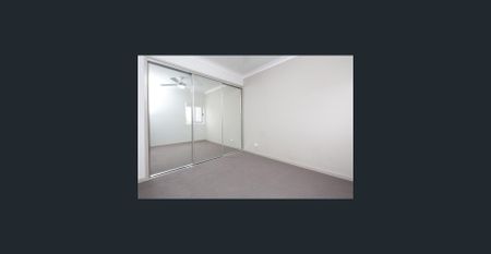 Modern Two-Bedroom Apartment with Dual Balconies and Secure Parking in Prime Location - Photo 2