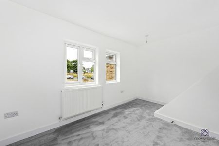 2 bedroom end of terrace house to rent - Photo 5