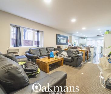 8 bedroom house to rent - Photo 1