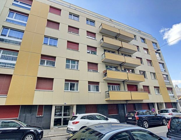 LOGEMENT DE 2 PIECES SITUE AU CENTRE-VILLE - Photo 1