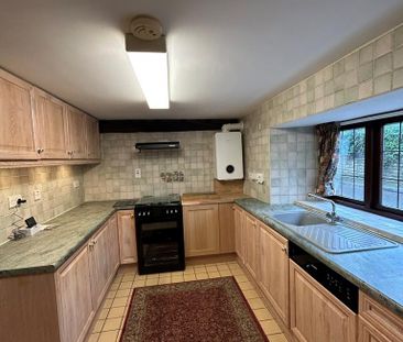 2 bedroom terraced house to rent - Photo 4