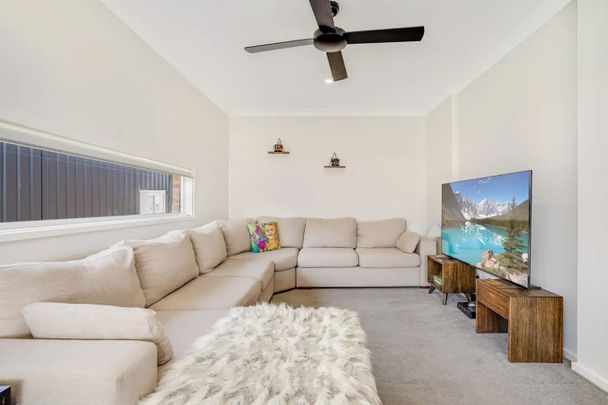 6 Banyan Street, Gillieston Heights NSW 2321 - House For Rent | Domain - Photo 1