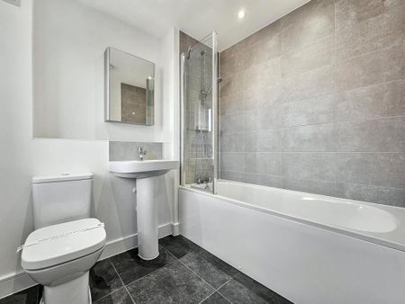 3 bedroom detached house to rent - Photo 4