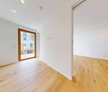 ERSTBEZUG | Klimatisierte W2-Zimmer-Wohnung mit Balkon, Garagenplat... - Photo 3