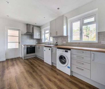 Lambscroft Way, Chalfont St. Peter, SL9 - Photo 6