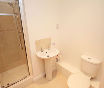 Kestrel Road, Chatham - Photo 3