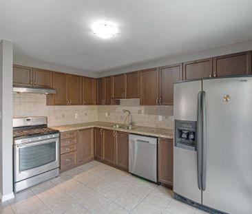 For Lease - 2166 Taggart Court, Innisfil, Ontario - Photo 1