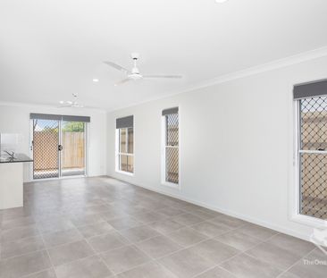 Freshly Refreshed 3-Bedroom Townhouse – New Paint & Carpet | A/C | ... - Photo 3