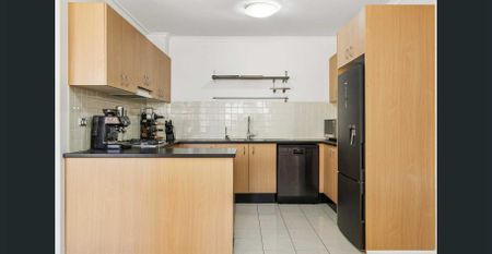 Spacious Apartment Plus Study - Photo 4