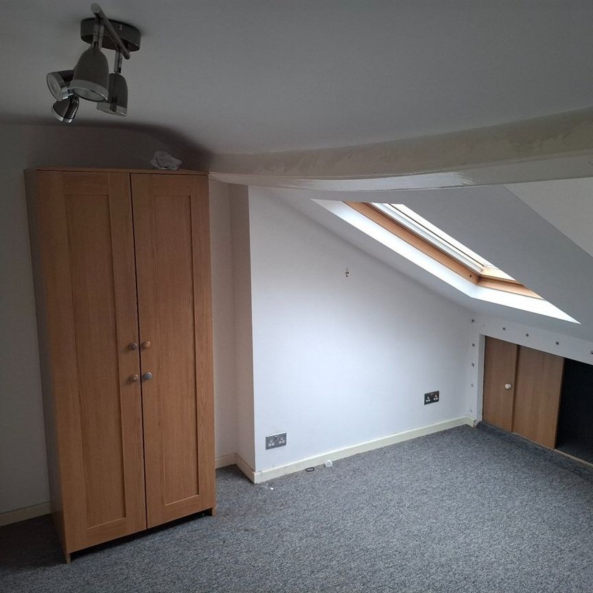 1 Bed Flat, Fishponds Road, BS5 - Photo 1