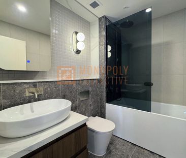 AS NEW STUNNING 1 BEDROOM APARTMENT IN PRIME LOATION - Photo 4