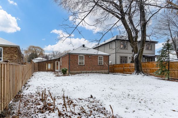 For Lease - 116 Ferris Road Unit# Bsmt, Toronto, Ontario - Photo 1