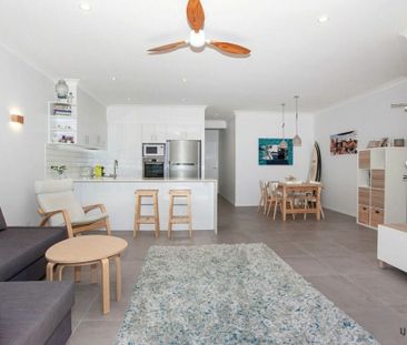 RENOVATED FURNISHED BEACHFRONT APARTMENT WITH POOL - Photo 3