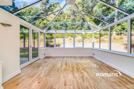 4 bedroom detached house to rent - Photo 3