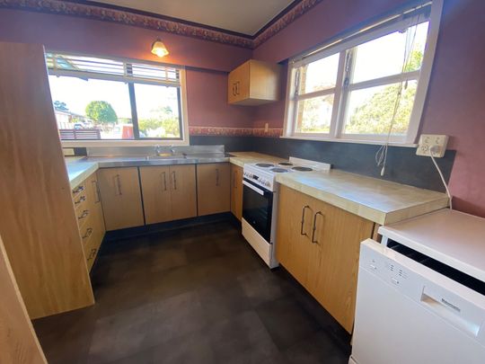 Welcome to 48 Links Avenue. - Photo 1