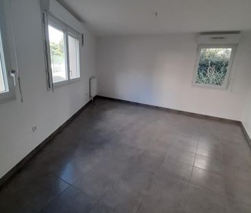 location Appartement T2 DE 56.59m² À ATHIS MONS - Photo 3