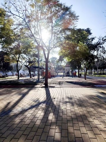 Alquiler de piso en Calle Juan Martínez Montañés, 5 - Photo 5