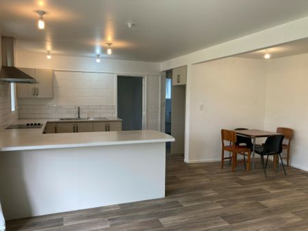 West End Beauty - Photo 2