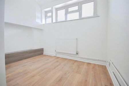 Rickmansworth Road, Watford - Photo 5