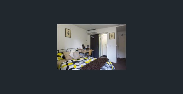 Modern One-Bedroom Studio Apartment in the Heart of North Melbourne - Photo 1