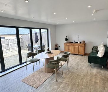 3 bedroom semi-detached house to rent - Photo 1