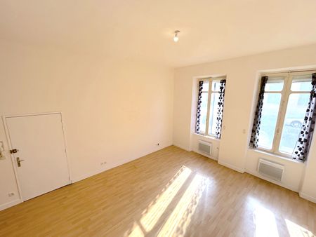 A LOUER APPARTEMENT 2 PIÈCES AVEC MEZZANINE- CAVIGNAC CENTRE - Photo 5
