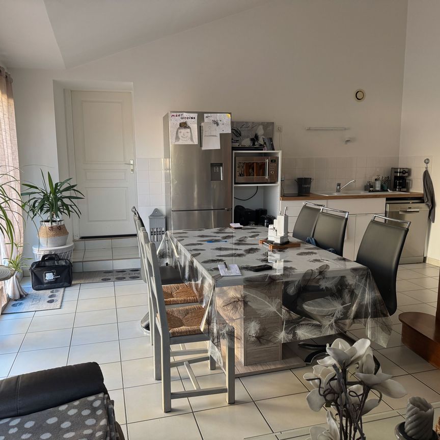 Location Maison 4 pièces 77m² ST JEAN D HERMINE 85210 - Photo 1