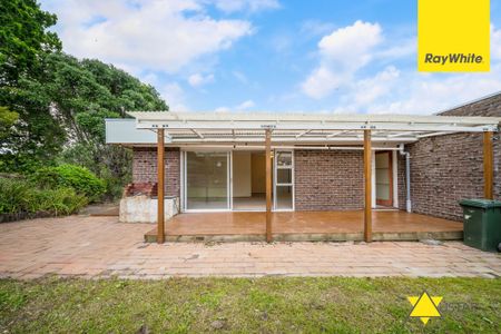 Modern Comfort in Prime New Lynn Location - Photo 5