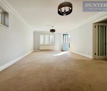3 bedroom maisonette to rent - Photo 1