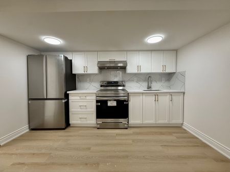 For Lease - 62 Phoenix Boulevard Unit# Bsmt, Barrie, Ontario - Photo 3