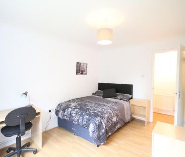 3 bedroom apartment to rent - Photo 5