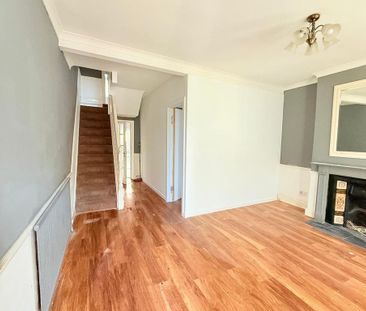 4 bedroom terraced house to rent - Photo 6