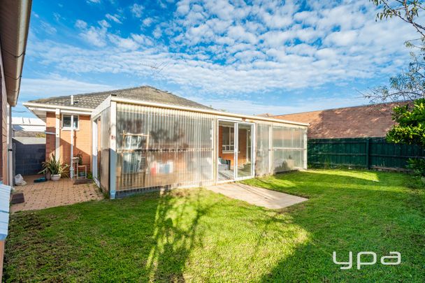 22 Dawson Street, Tullamarine - Photo 1