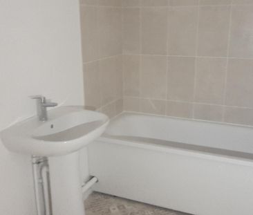 location Appartement T2 DE 46.67m² À ARPAJON - Photo 5