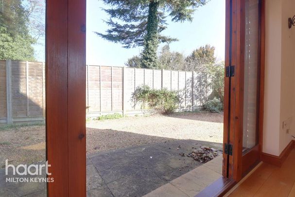 4 bedroom detached house to rent - Photo 1