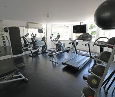 Collingham House Mill Hill NW7 - Photo 1