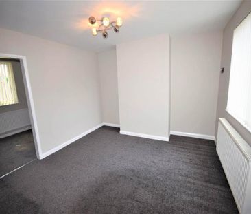 3 bedroom end of terrace house to rent - Photo 1