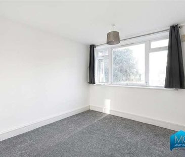 Alan Lodge, Nether Street, Finchley Central, London, N3 - Photo 5