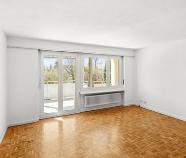 "Mieten ohne Kaution - grosse Familienwohnung mit schönem Balkon" - Photo 1