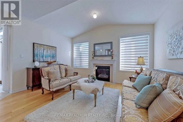 72 FALCONRIDGE TERRACE - Photo 1