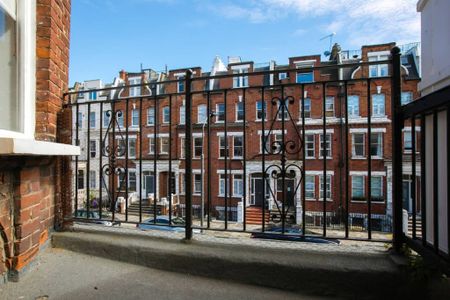 Flat 3, 62 Comeragh Road, London - Photo 2