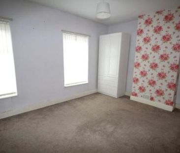 3 Bed Terraced House, Church Avenue, M6 - Photo 2