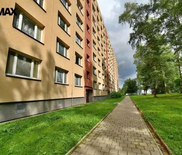 Pronájem moderně zrekonstruovaného bytu 2,5+1 s balkonem - Photo 1